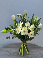 Load image into Gallery viewer, White &quot;Inca Lilys&quot;
